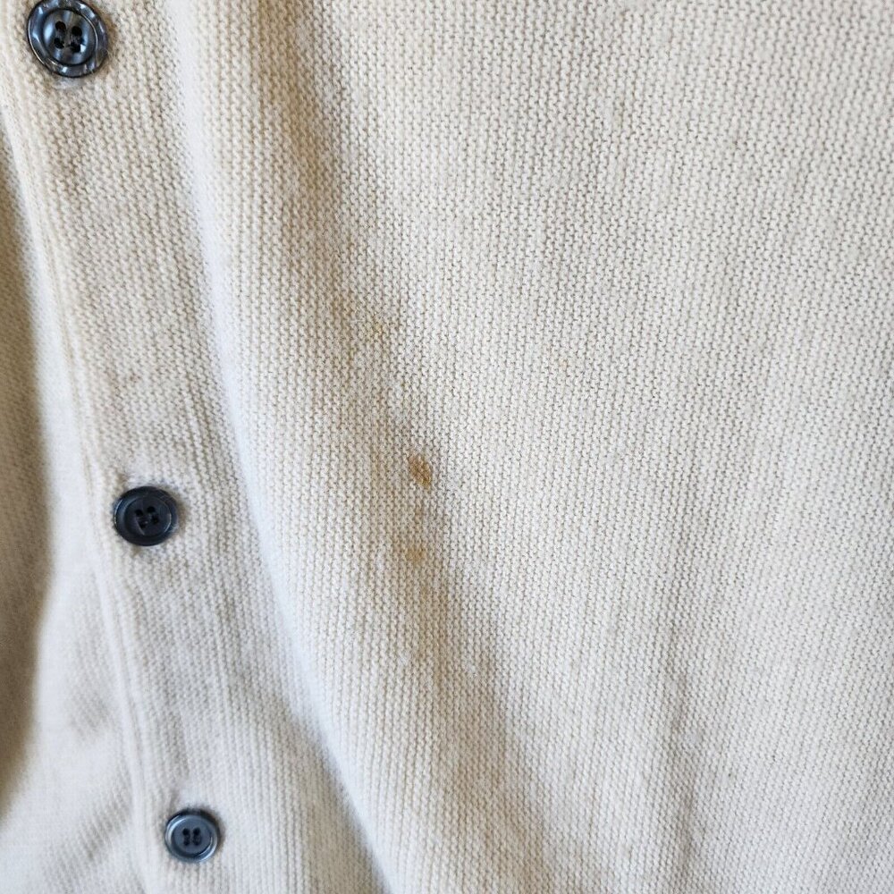 VTG Izod Cream Crest Logo Button Front Cardigan Sweater Size XL USA Made Acrylic - Picture 11 of 16